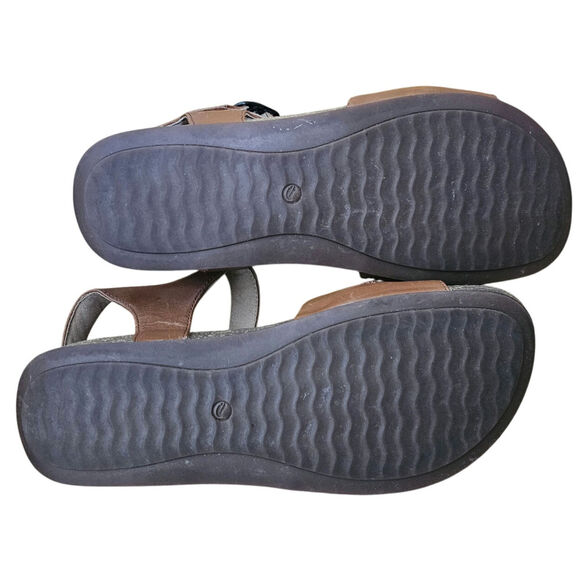 Clarks Unstructured Un Perri Way Flat Sandals Dark Tan Leather Women's Size 9 - Picture 5 of 5